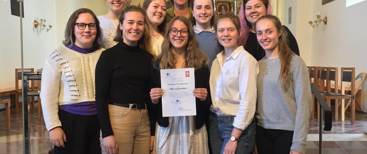 Falu ungdomskr r en kr fr tjejer med krvana, frn rskurs 9 och uppt, 16-25 r. Vi var i Stora Kopparbergs kyrkas krrum p tisdagar. Falu ungdomskr - Svenska kyrkan i Falun
